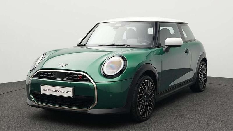 Grün Gebraucht 2024 Mini Cooper S Favoured Kleinwagen | 28.516 € (Superpreis) - Bild 1/4