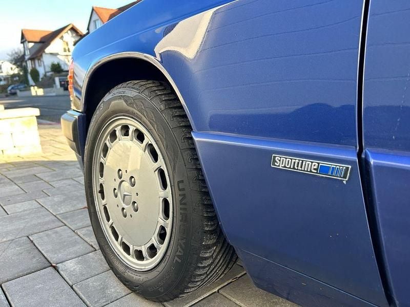 Gebraucht Mercedes 190 Avantgarde 136 PS (100 kW) 1992 Blau Limousine