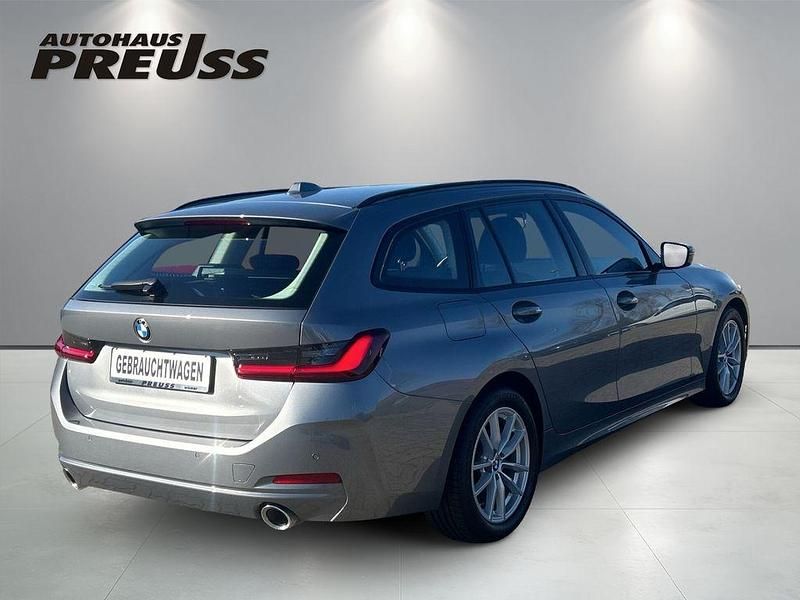 Gebraucht BMW 320 190 PS (139 kW) 2023 Grau Kombi