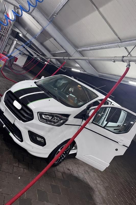 Second-hand Ford Transit Custom 181 CP (133 kW) 2020 Alb Monovolum