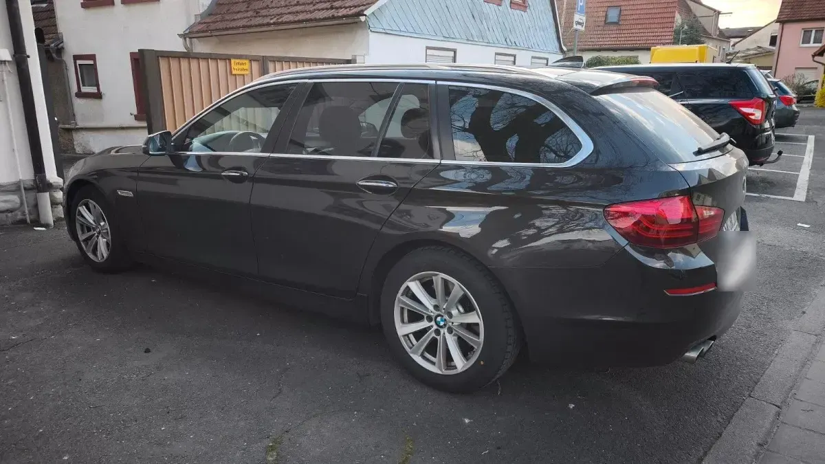 Gebraucht BMW 520 190 PS (139 kW) 2015 Braun Kombi