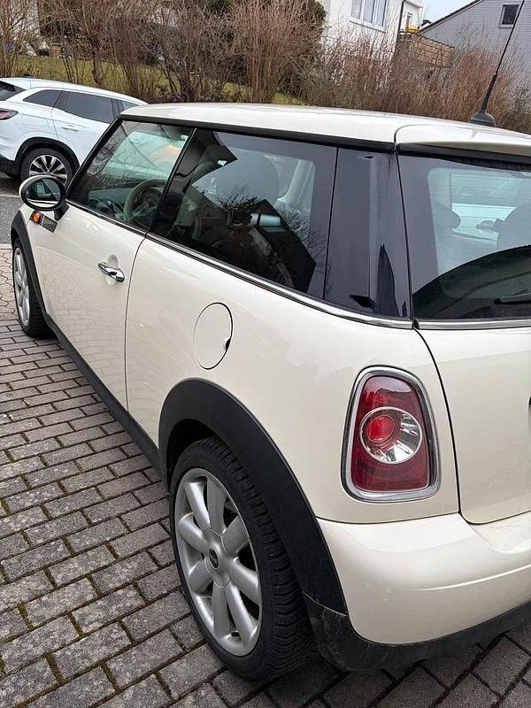 Second-hand Mini Cooper 75 CP (55 kW) 2011 Alb Hatchback
