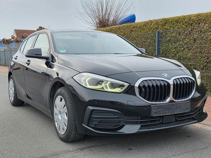 Gebraucht BMW 116 Advantage 116 PS (85 kW) 2021 Schwarz Kleinwagen