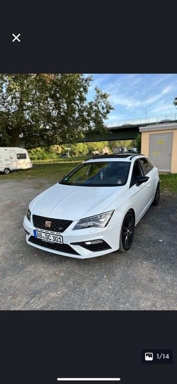 Weiß Gebraucht 2019 Cupra Leon Limousine | 22.999 € (Fairer Preis) - Bild 1/4