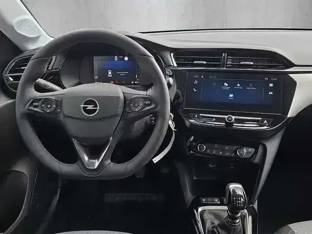 Gebraucht Opel Corsa 101 PS (74 kW) 2024 Kristall silber (metallic) Kleinwagen
