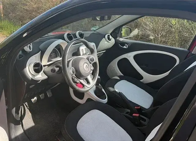 Gebraucht Smart ForFour Passion 90 PS (66 kW) 2015 Rot Kleinwagen