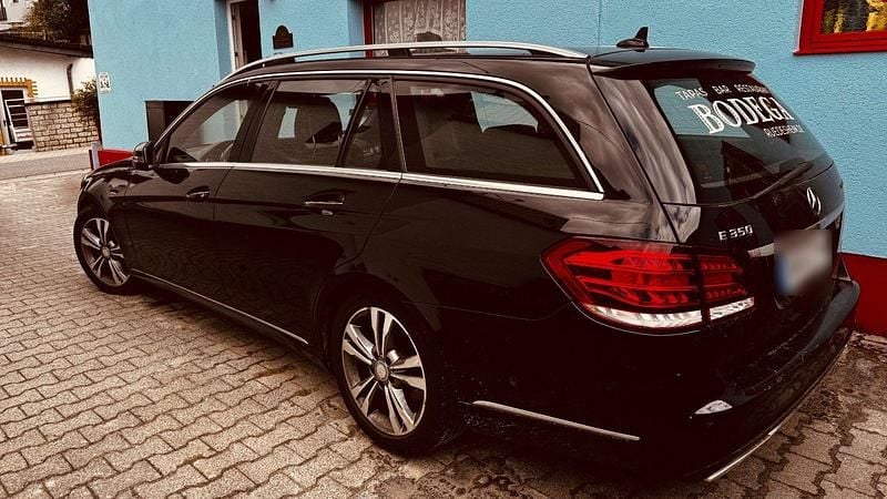 Gebraucht Mercedes E350 258 PS (189 kW) 2016 Schwarz Kombi