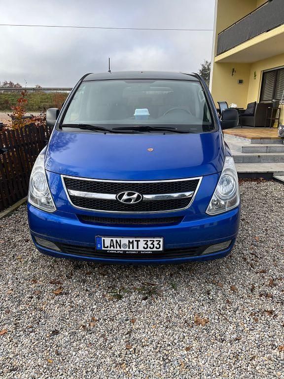 Blau Gebraucht 2011 Hyundai H-1 Van | 9.999 € (Fairer Preis) - Bild 1/4