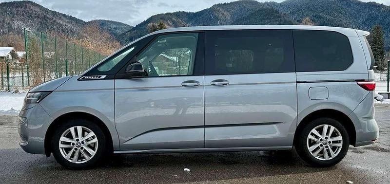 Gebraucht VW Multivan Style 150 PS (110 kW) 2023 Silber Van