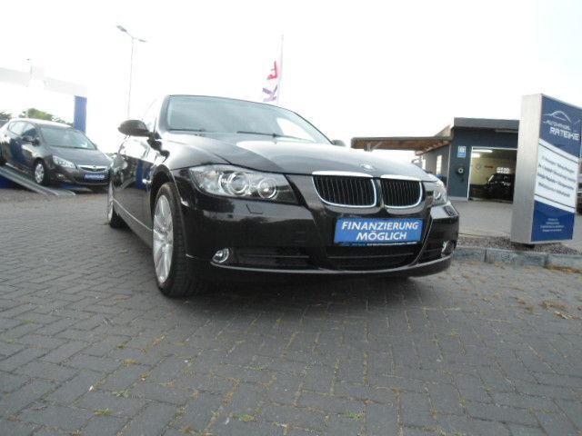 Schwarz Gebraucht 2005 BMW 320 Sport Line Kombi | 5.650 € (Etwas zu teuer) - Bild 1/4