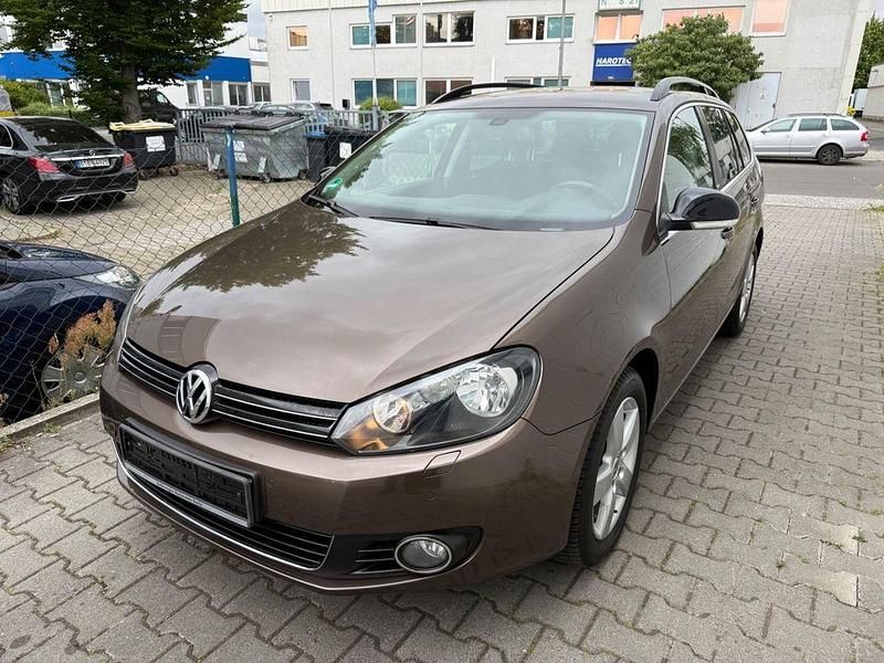 Braun Gebraucht 2012 VW Golf VI Style Kombi | 6.490 € (Etwas zu teuer) - Bild 1/4