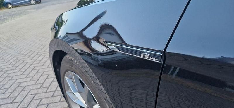 Schwarz Gebraucht 2022 VW Passat Elegance Limousine | 17.997 € (Teuer) - Bild 1/4