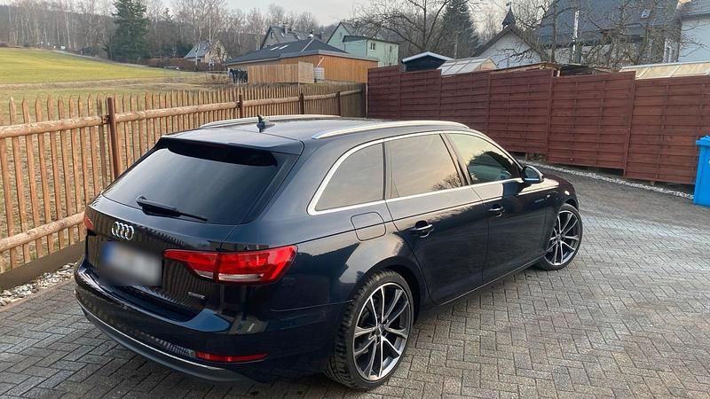 Gebraucht Audi A4 S-Line 198 PS (145 kW) 2016 Blau Kombi