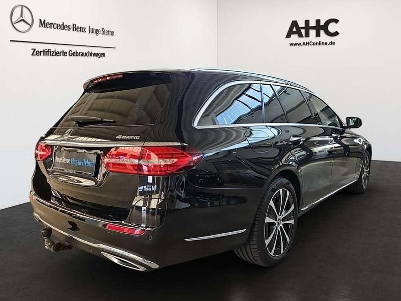 Gebraucht Mercedes E300 194 PS (142 kW) 2020 Metalliclack obsidianschwarz Kombi