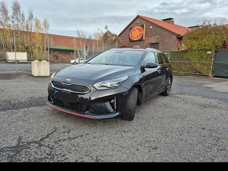 Schwarz Gebraucht 2020 Kia Ceed Sportswagon GT-Line Kombi | 17.750 € (Fairer Preis) - Bild 1/4