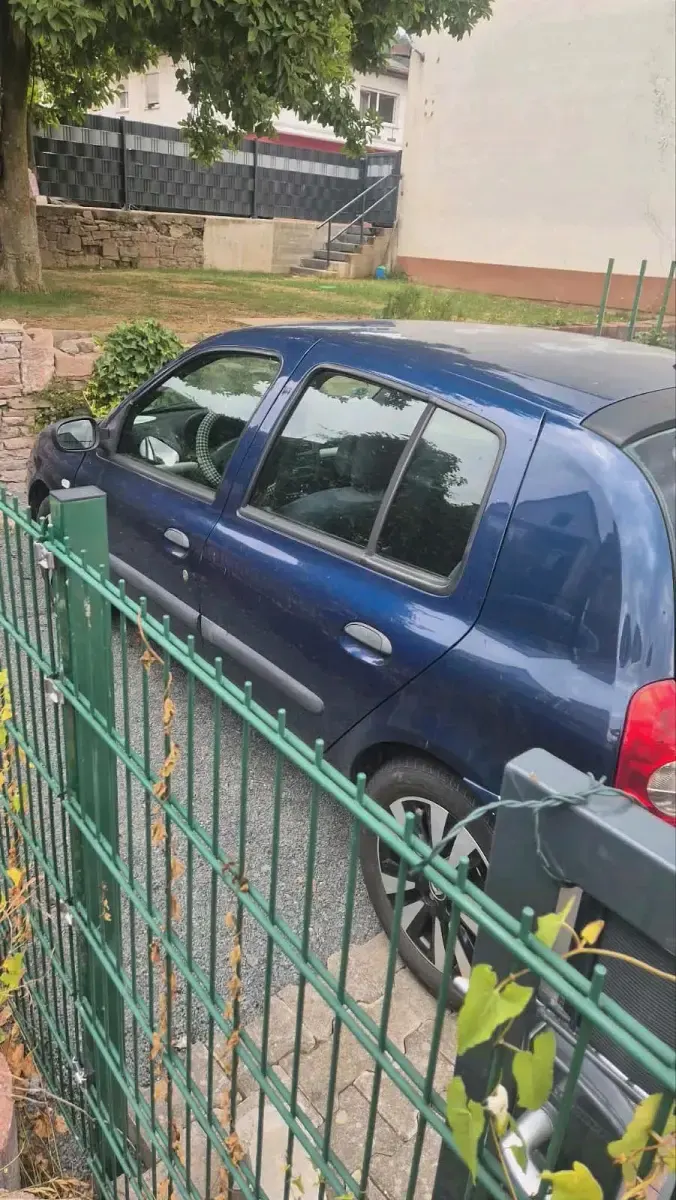 Gebraucht Renault Clio 75 PS (55 kW) 2005 Schwarz Kleinwagen