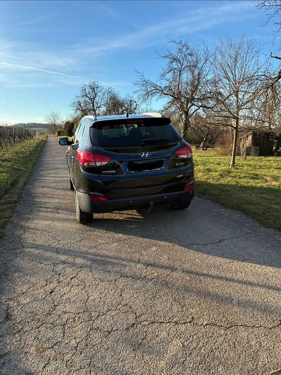Gebraucht Hyundai ix35 Comfort 163 PS (119 kW) 2010 Schwarz SUV