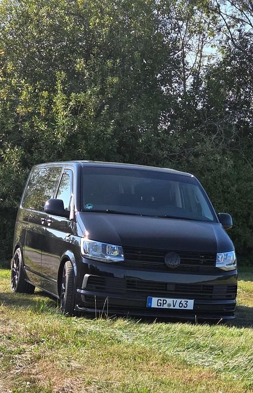 Schwarz Gebraucht 2017 VW T6 Van | 40.299 € (Teuer) - Bild 1/4