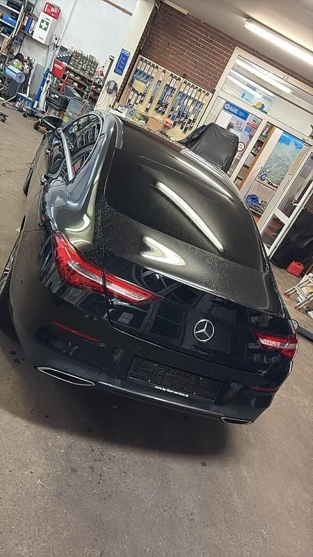 Gebraucht Mercedes CLA180 136 PS (100 kW) 2021 Schwarz Limousine