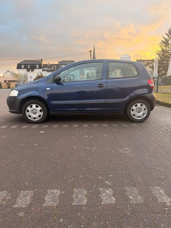 Gebraucht VW Fox 75 PS (55 kW) 2009 Blau Kleinwagen