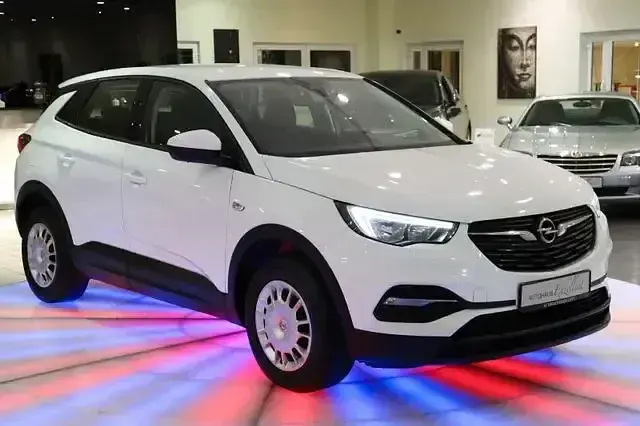 Gebraucht Opel Grandland X Edition 131 PS (96 kW) 2019 Weiß SUV