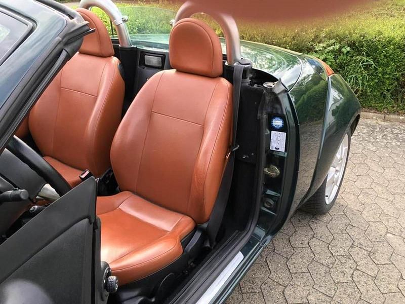 Grün Gebraucht 2004 Ford SportKa Sport Kleinwagen | 3.200 € - Bild 1/3