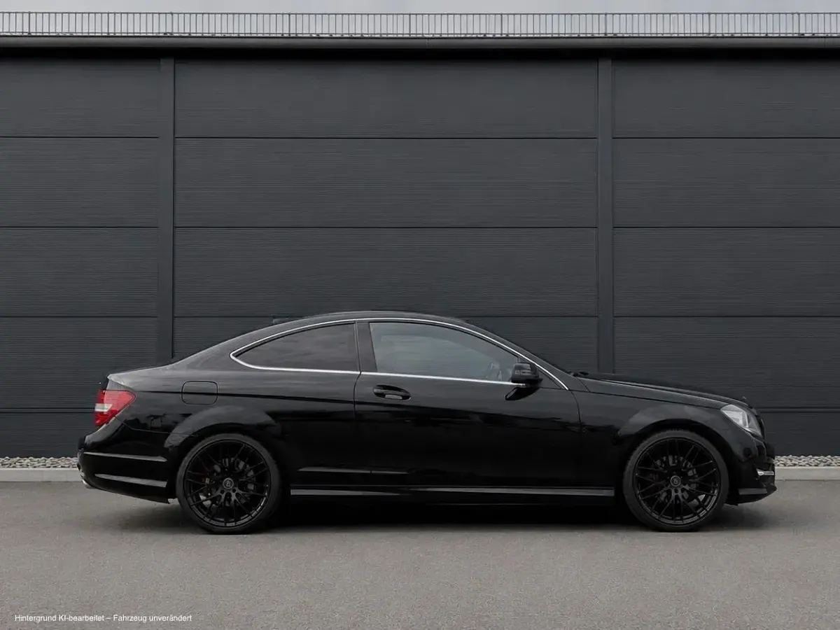 Gebraucht Mercedes C250 AMG line 204 PS (150 kW) 2013 Schwarz Coupé