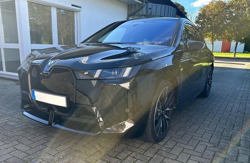 Gebraucht BMW iX Performance 400 kW (544 PS) 2025 Schwarz SUV