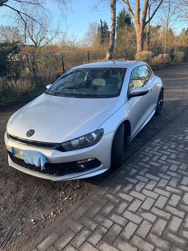 Second-hand VW Scirocco 211 CP (155 kW) 2014 Argintiu Coupe