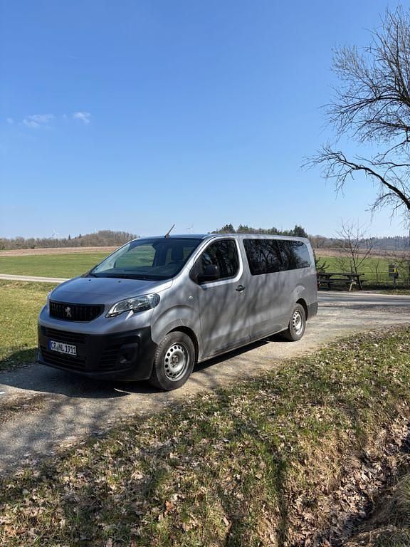 Gebraucht Peugeot Expert 144 PS (105 kW) 2021 Grau Van