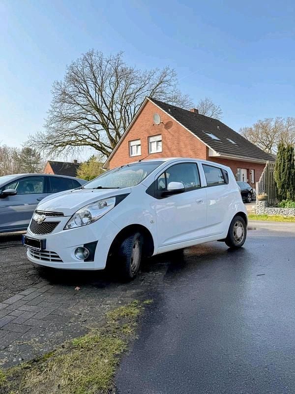 Gebraucht Chevrolet Spark 68 PS (50 kW) 2013 Weiß Kleinwagen