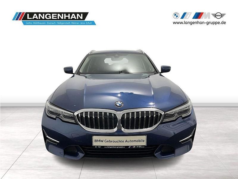 Gebraucht BMW 320 Luxury Line 190 PS (139 kW) 2021 Blau Kombi