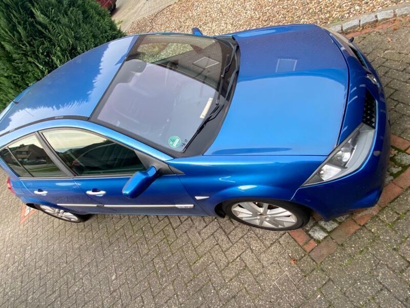 Blau Gebraucht 2003 Renault Mégane II Dynamique Limousine | 1.999 € (Fairer Preis) - Bild 1/4