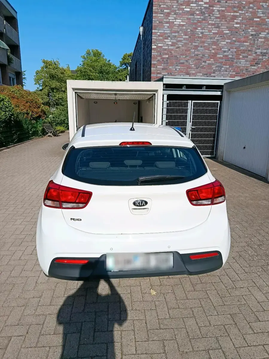Gebraucht Kia Rio 85 PS (62 kW) 2018 Weiß Kleinwagen