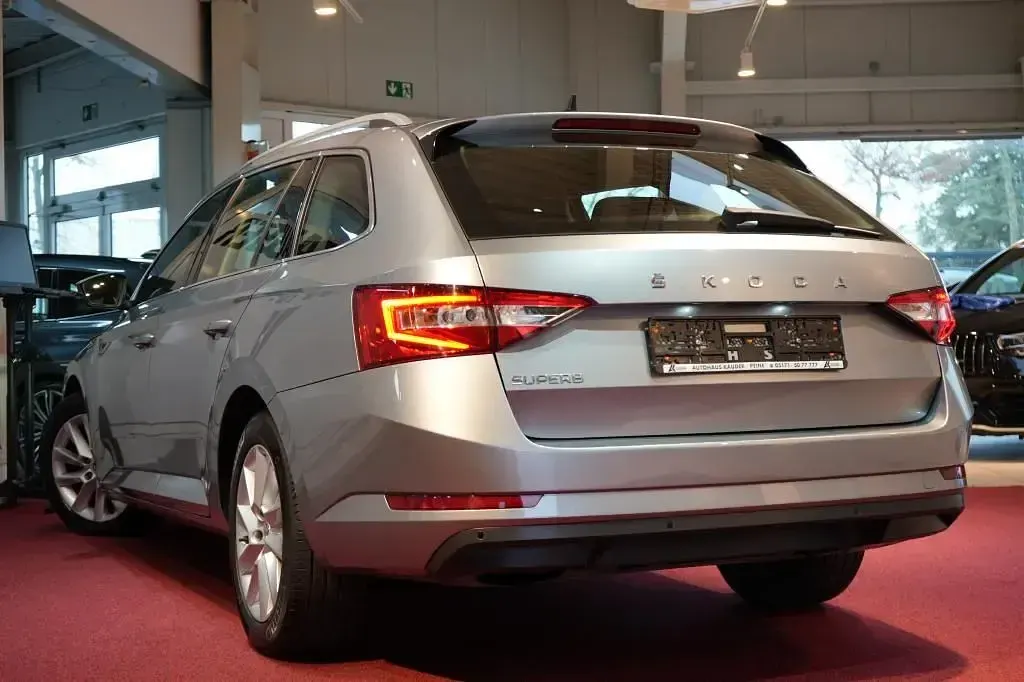 Occasion Skoda Superb Style 150 ch (110 kW) 2021 Gris Break