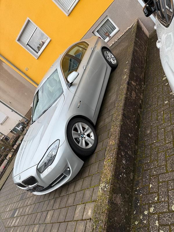Gebraucht BMW 523 204 PS (150 kW) 2010 Silber Limousine