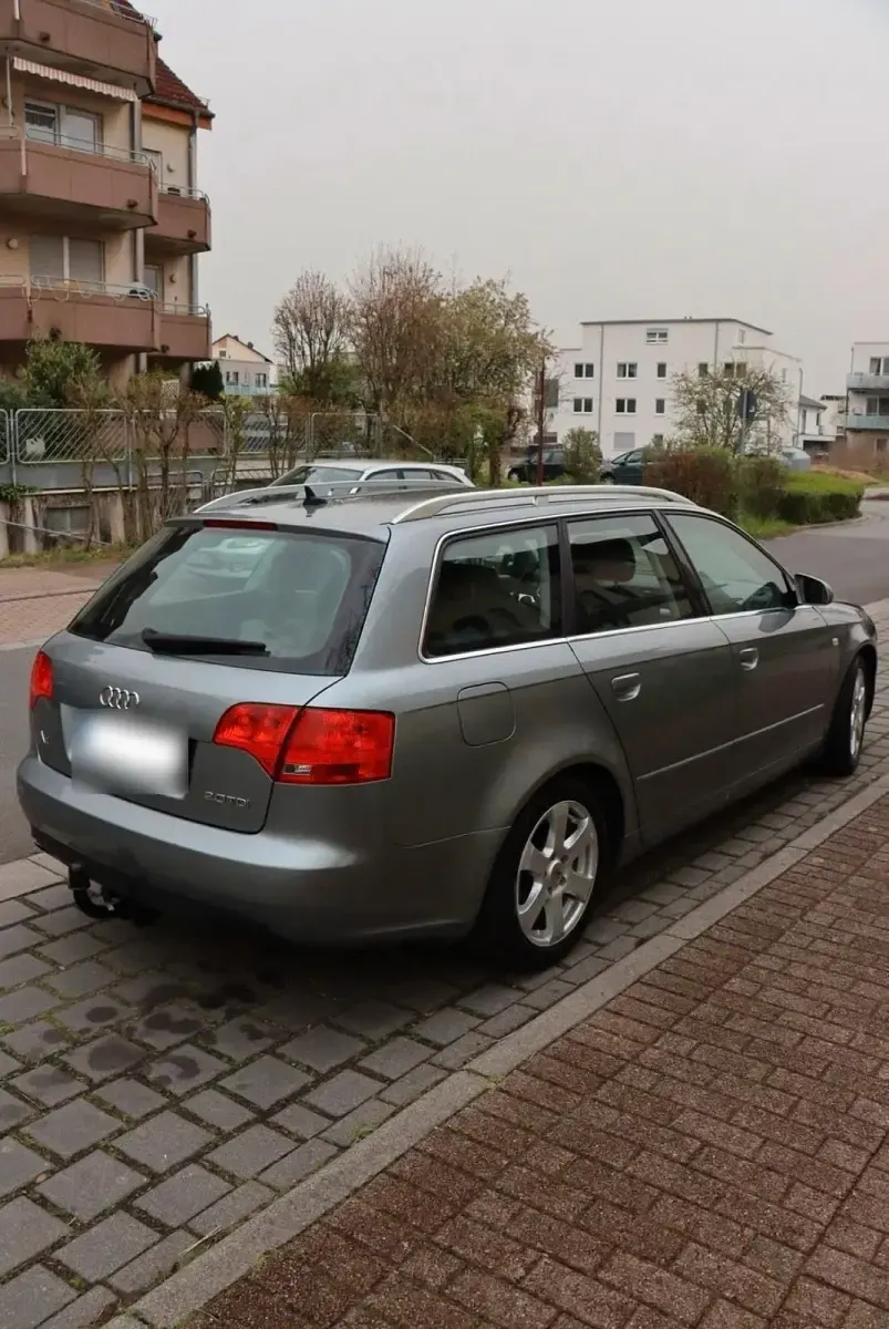 Gebraucht Audi A4 140 PS (102 kW) 2006 Grau Kombi
