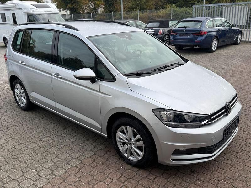 Silber Gebraucht 2021 VW Touran Comfortline Van / Kleinbus | 24.999 € (Guter Preis) - Bild 1/4
