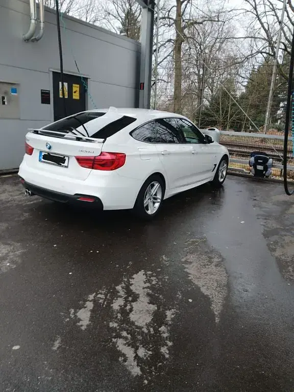 Gebraucht BMW 320 M Sport 190 PS (139 kW) 2018 Weiß Limousine