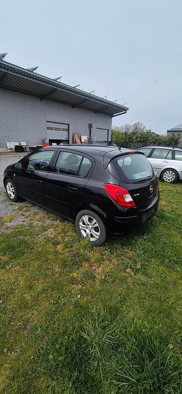 Second-hand Opel Corsa 80 CP (58 kW) 2007 Negru Hatchback