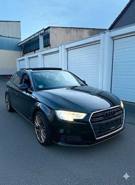 Gebraucht Audi A3 Ambiente 150 PS (110 kW) 2018 Schwarz Limousine