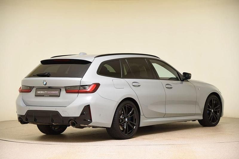 Gebraucht BMW 320 M Sport 190 PS (139 kW) 2024 Grau Kombi