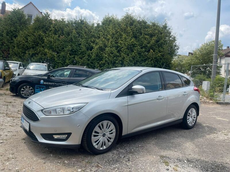 Gebraucht Ford Focus Business Edition 101 PS (74 kW) 2017 Silber Limousine