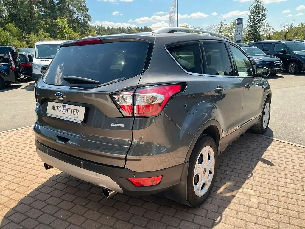 Gebraucht Ford Kuga Cool & Connect 120 PS (88 kW) 2017 Grau SUV