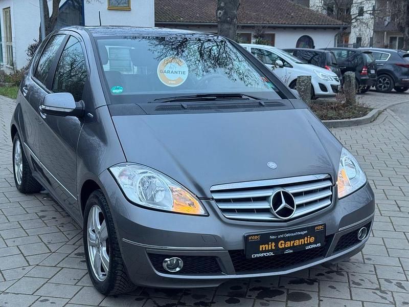 Gebraucht Mercedes A160 Avantgarde 95 PS (69 kW) 2011 Grau Limousine