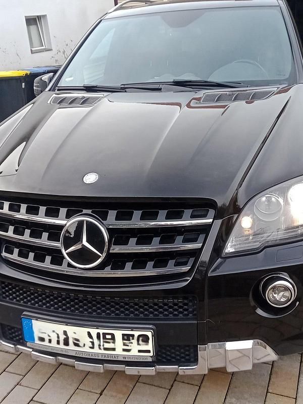 Gebraucht Mercedes ML63 AMG AMG 510 PS (375 kW) 2010 Schwarz SUV