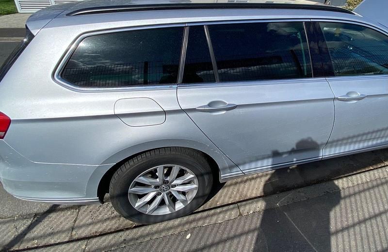 Gebraucht VW Passat 150 PS (110 kW) 2015 Grau Kombi