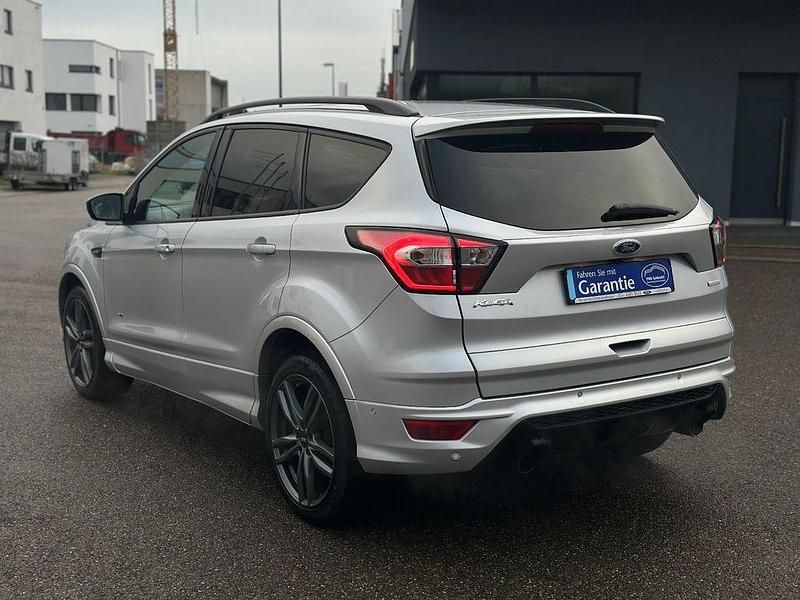 Gebraucht Ford Kuga ST-Line 175 PS (128 kW) 2018 Silber SUV