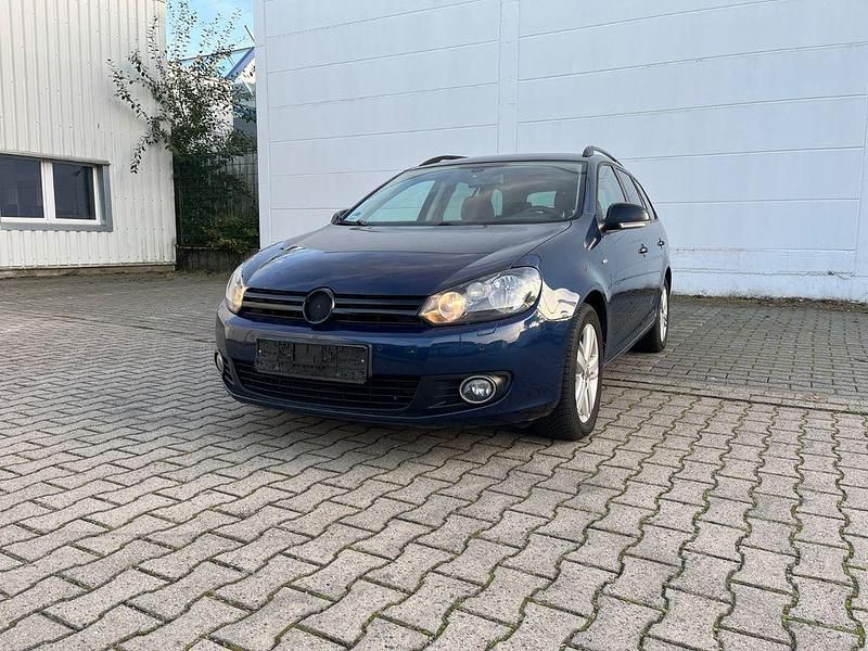 Blau Gebraucht 2013 VW Golf VI Match Kombi | 5.700 € (Guter Preis) - Bild 1/4