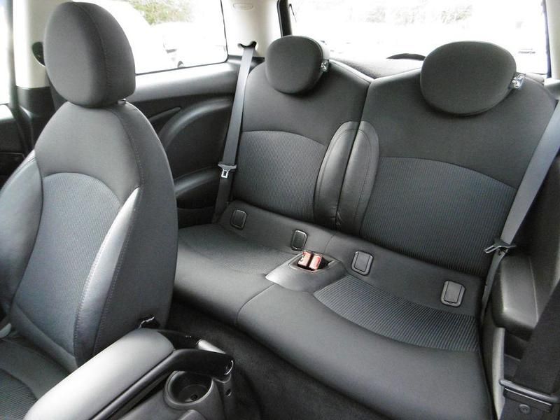 Gebraucht Mini Cooper D 111 PS (81 kW) 2014 Schwarz Kleinwagen